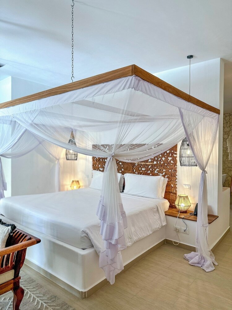 Alma Boutique Hotel