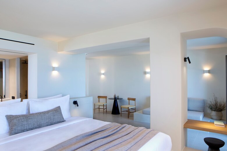 Elessa Hotel