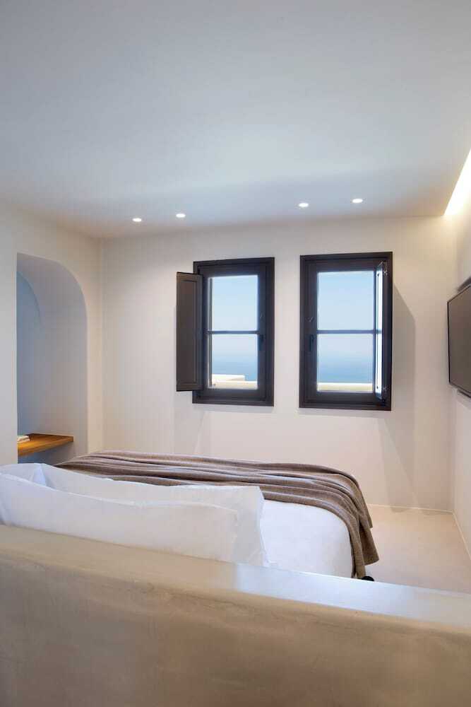 Elessa Hotel