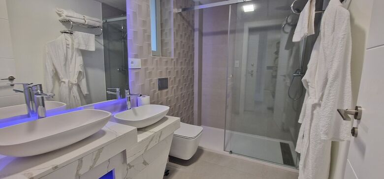 Aparthotel Apartamentos Oasis De La Cala