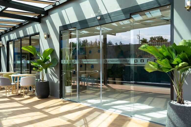 Hotel Wyndham Garden Naithon Phuket