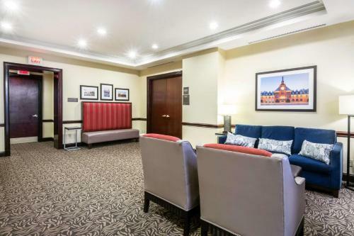 Hotel Comfort Suites Avenel
