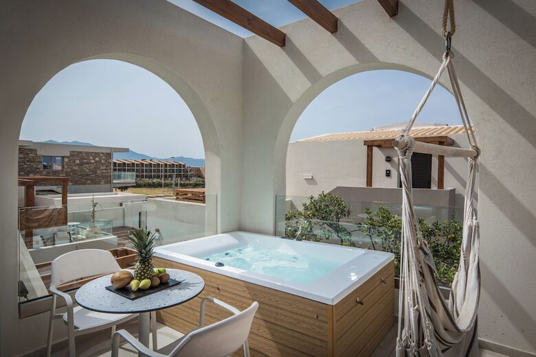 Vaya Suites By Omilos Hotels