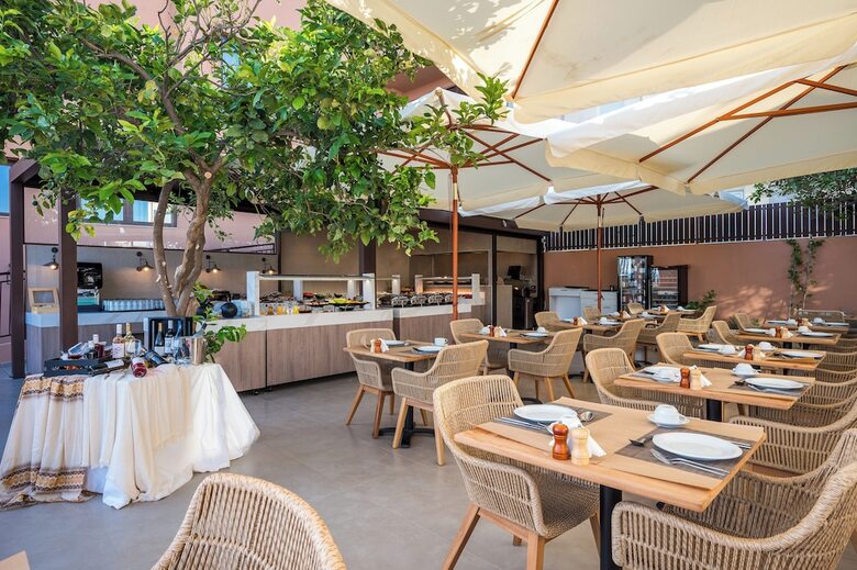 Hotel Pyri�