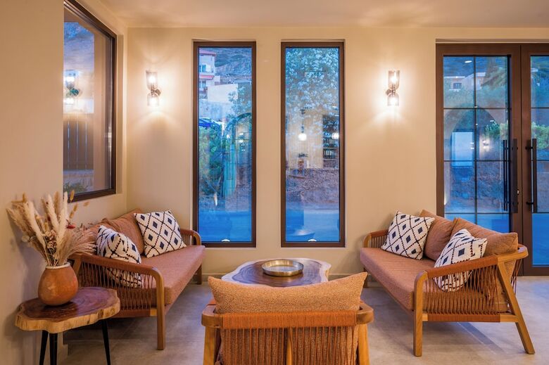 Hotel Pyri�