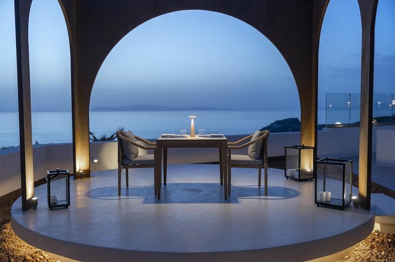 Hotel Santo Mine Oia Suites