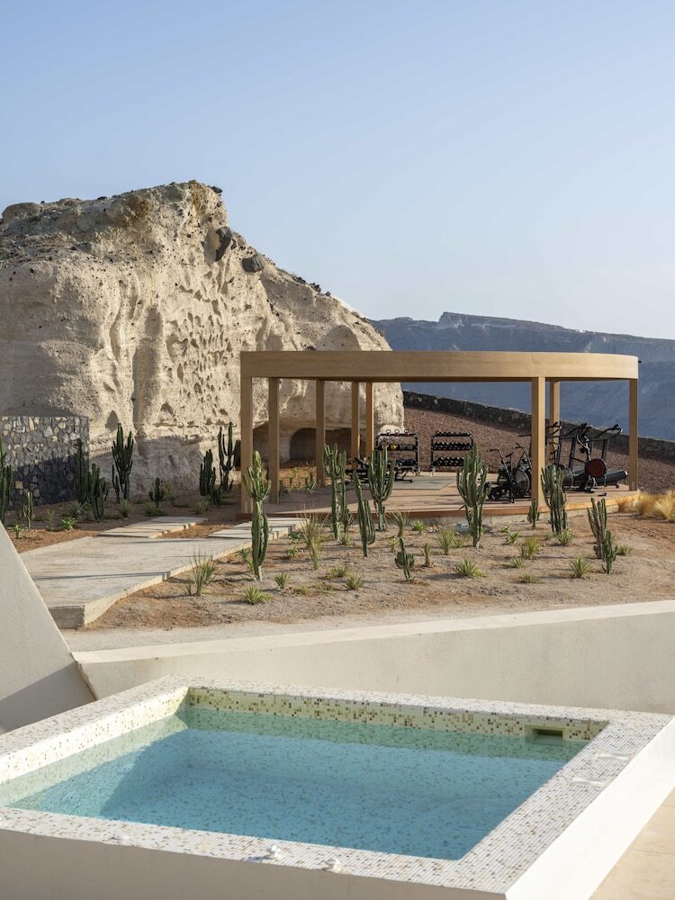 Hotel Santo Mine Oia Suites