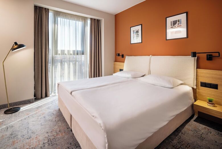 B1 Downtown Hotel