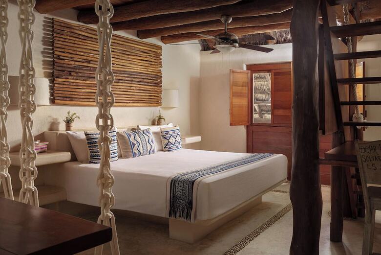 Hotel Exe El Pueblito
