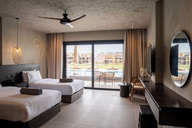 Hotel Sentido Naga Bay