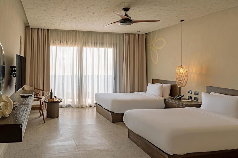 Hotel Sentido Naga Bay