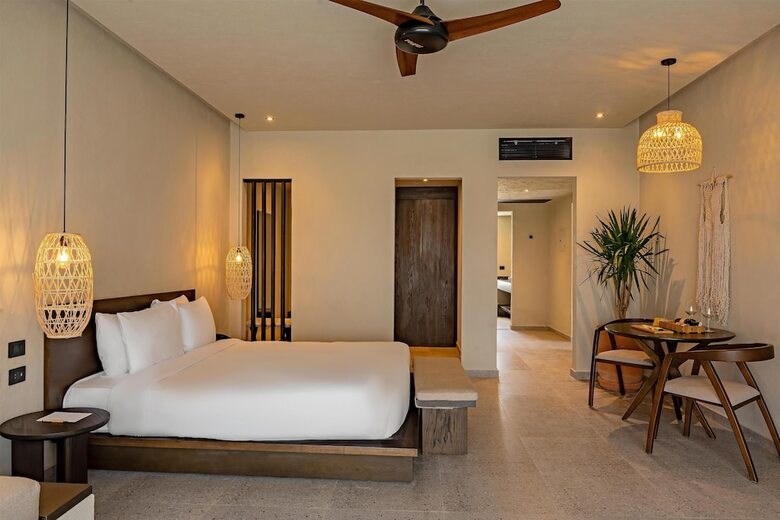 Hotel Sentido Naga Bay