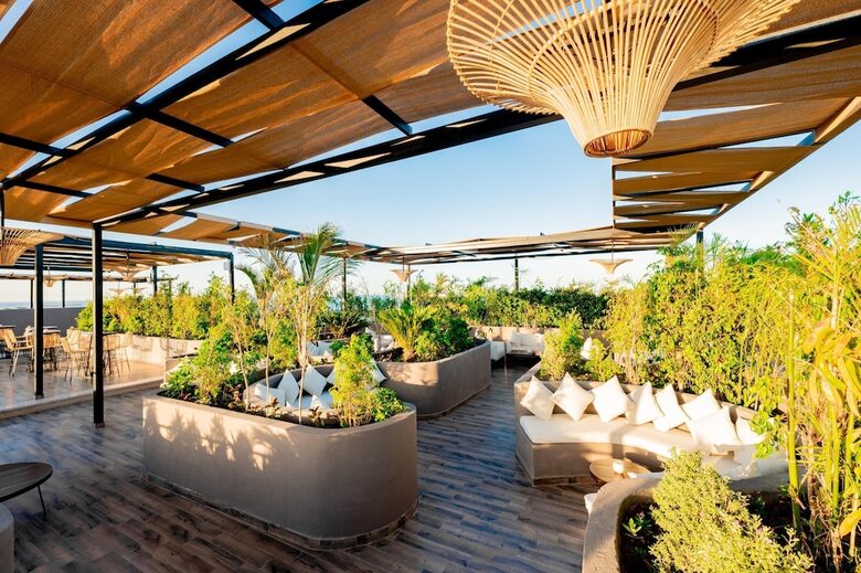Hotel Sentido Naga Bay