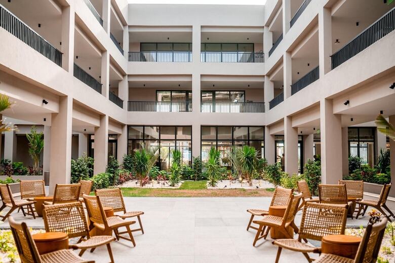 Hotel Sentido Naga Bay