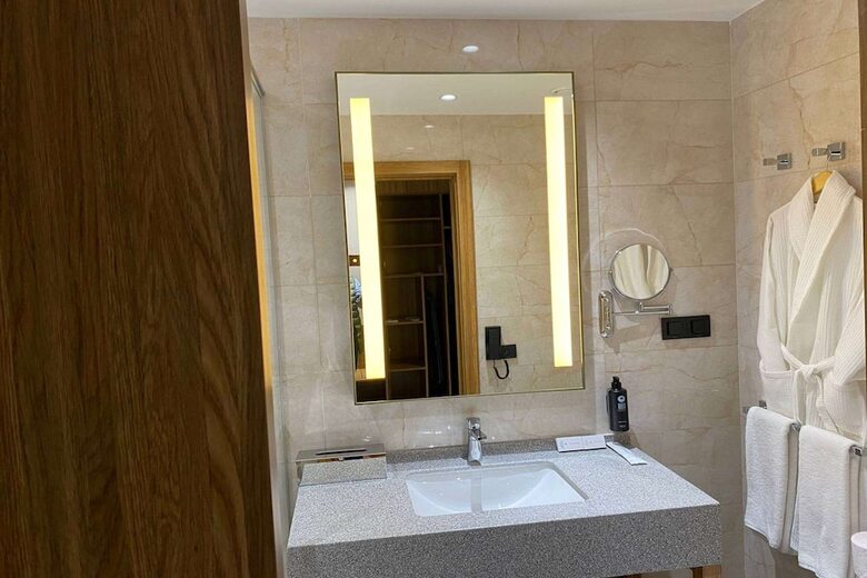 Hotel Ramada Encore By Wyndham Tashkent