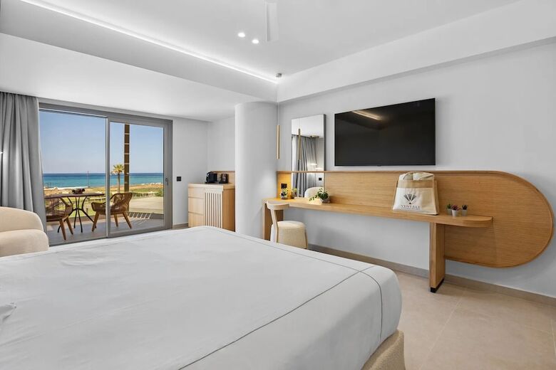 Hotel Ventale Island Breeze Resort