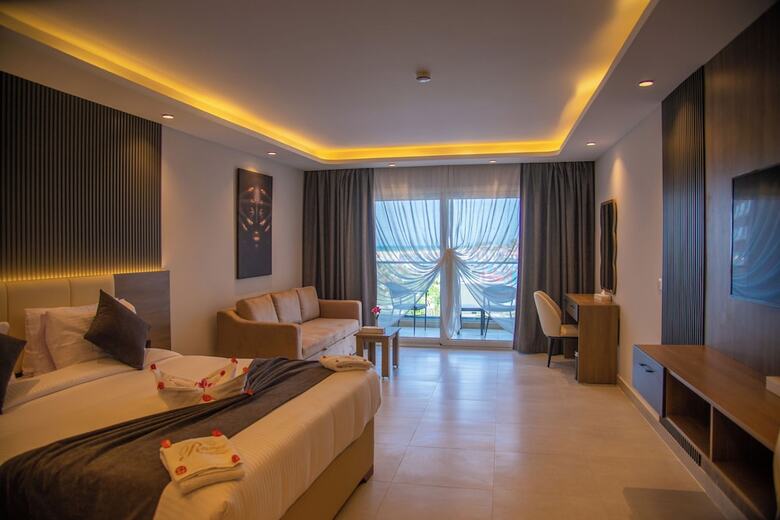 Hotel Rewaya Majestic Resort
