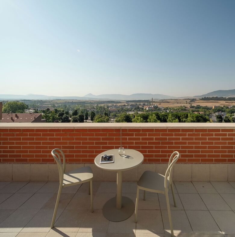 Hotel L�bere Pamplona Universidad