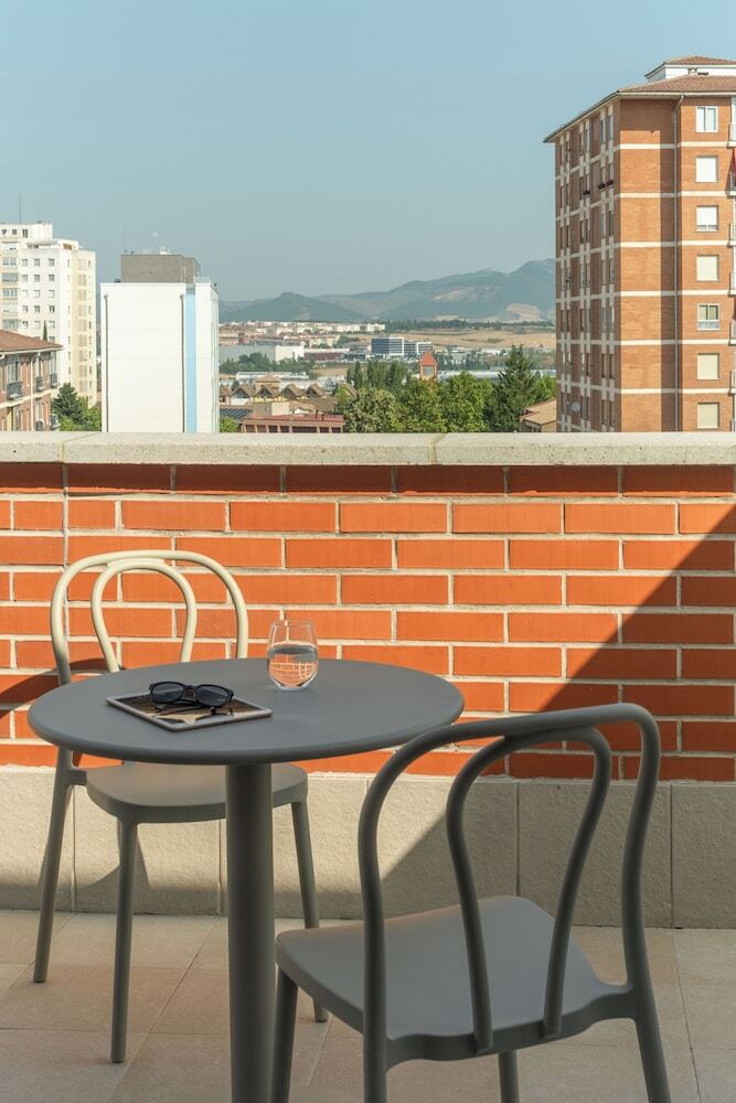 Hotel L�bere Pamplona Universidad