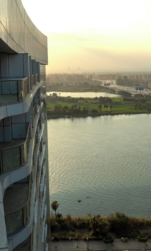 Aparthotel Nile Suites Plaza Apartments