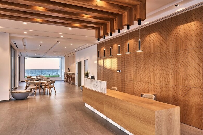 Hotel Enorme Santanna Island