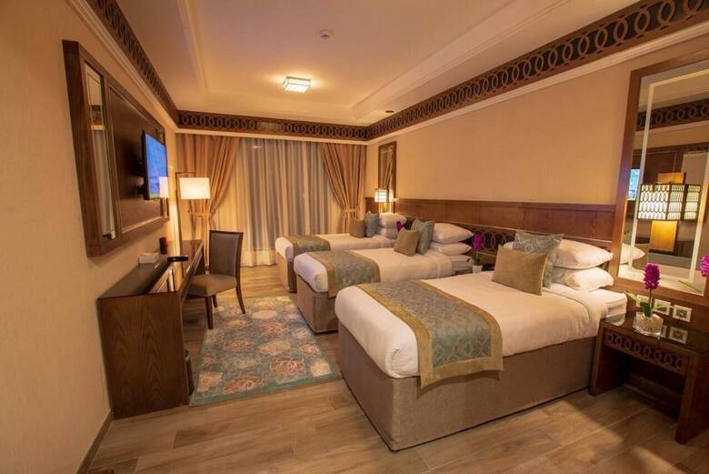 Violet Al Azizia Hotel