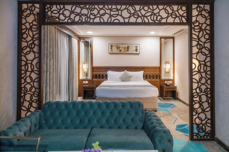 Violet Al Azizia Hotel