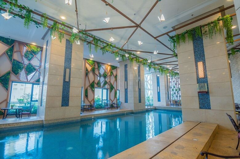 Violet Al Azizia Hotel