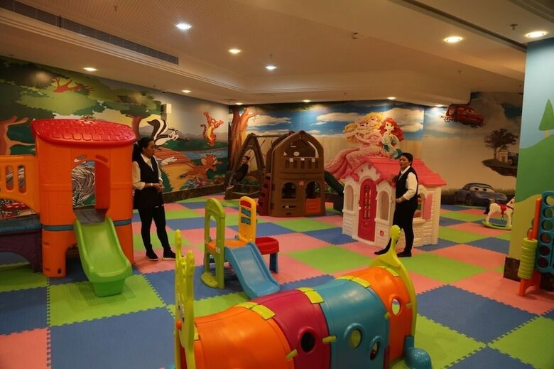Violet Al Azizia Hotel