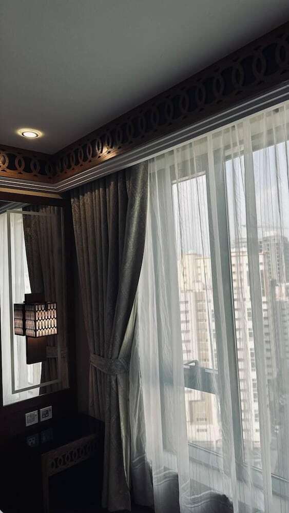 Violet Al Azizia Hotel