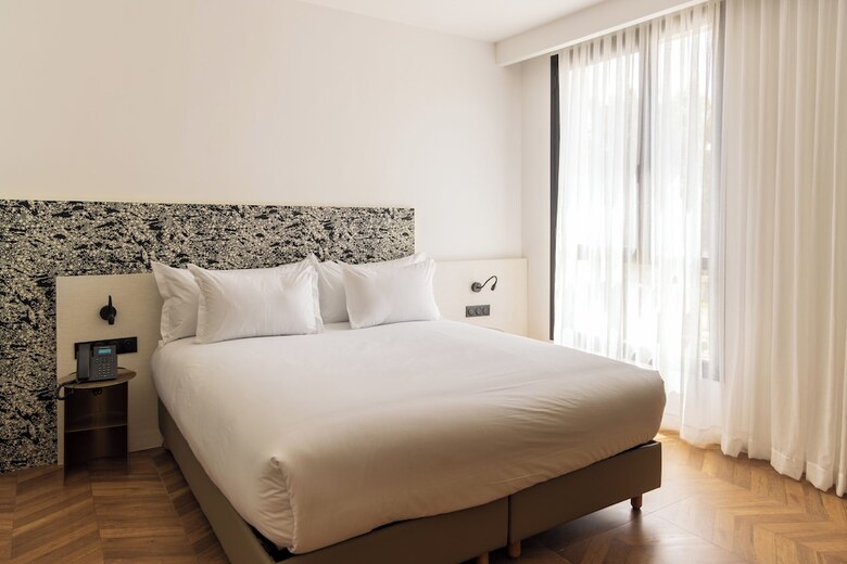 Diagonal Hotel