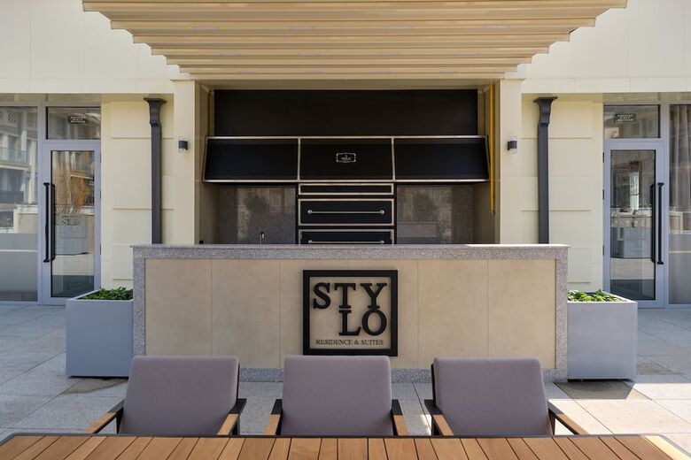 Aparthotel Stylo Residences & Suites