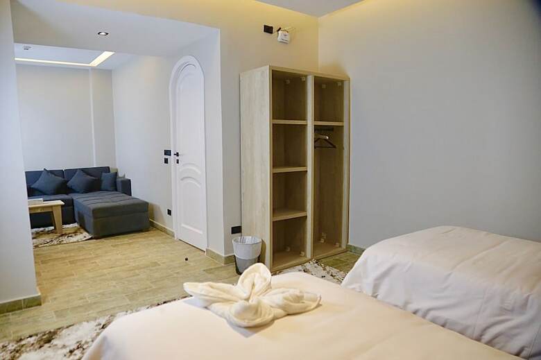 Hotel Golden House