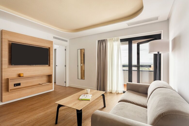 Hotel B48 Valencia Feria