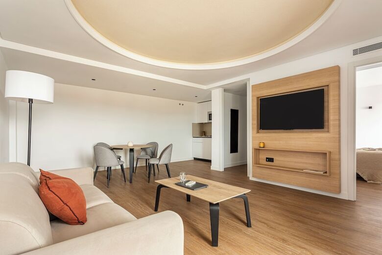 Hotel B48 Valencia Feria