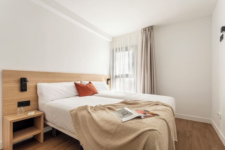 Hotel B48 Valencia Feria