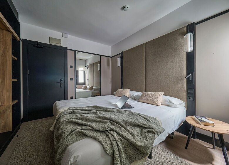 Hotel B48 Oviedo �pera