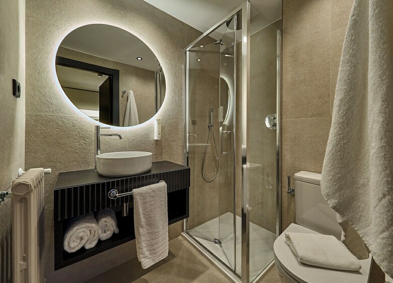 Hotel B48 Oviedo �pera
