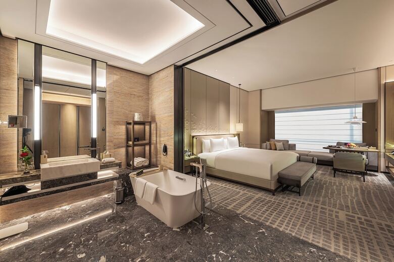 Narcissus The Royal Hotel