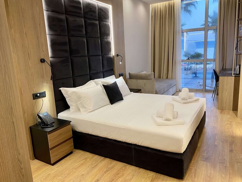 El Mar Hotel