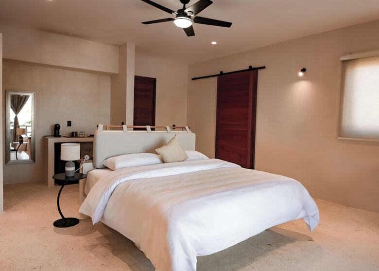 Beachfront Hotel Boutique Dk