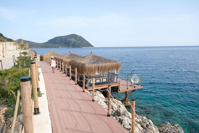 Lures Hotel