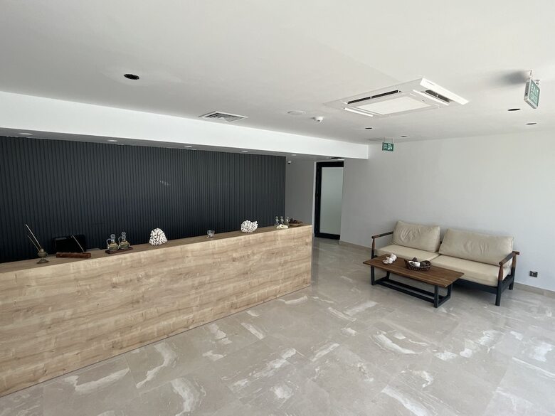 Lures Hotel