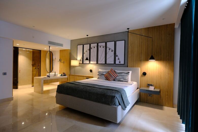 Lures Hotel