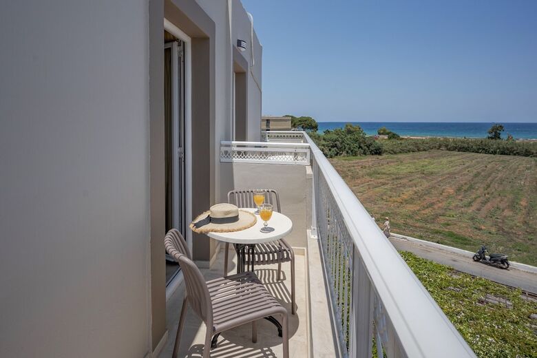 Hotel Amara Seaside By Estia