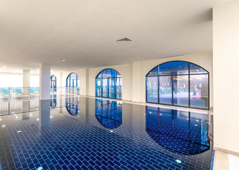 Arcanus Hotels Trendline Side