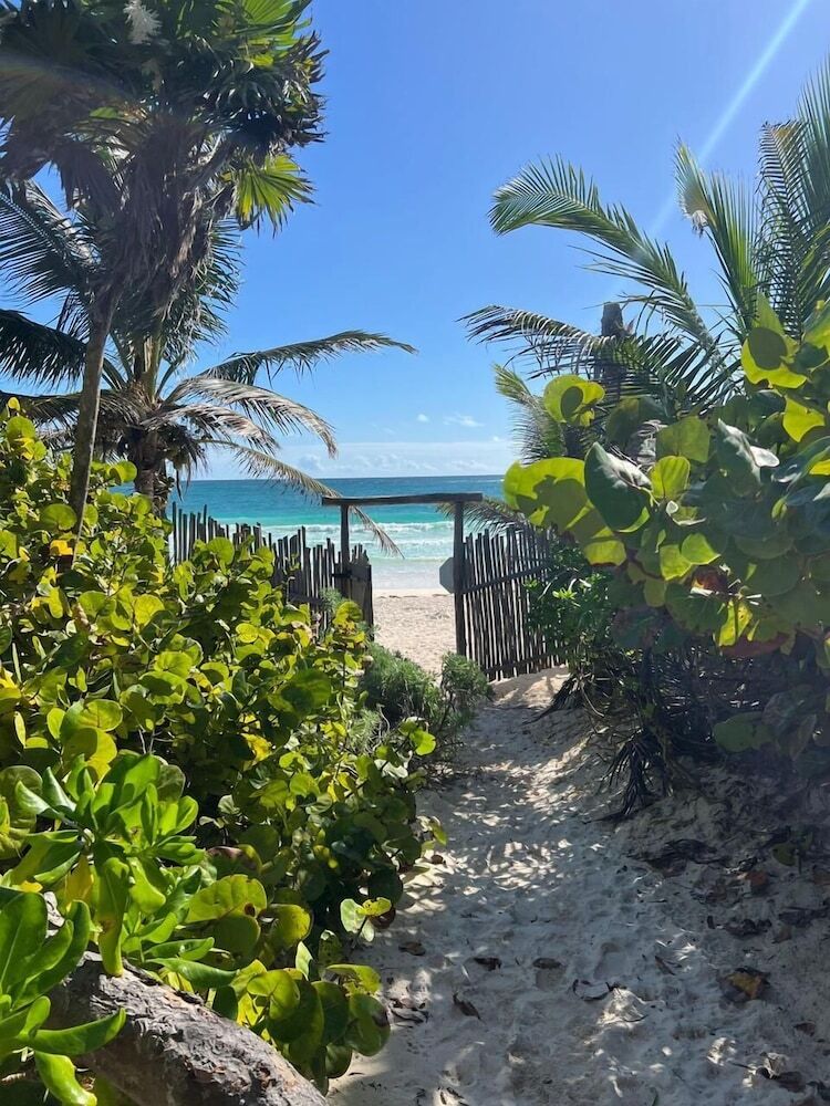 Ana Y Jose Holbox Hotel & Beach Club