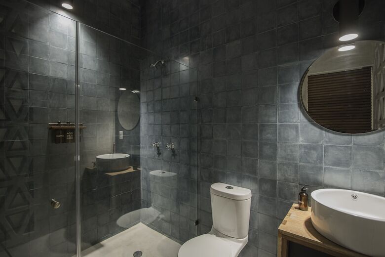 Hotel Sin Nombre