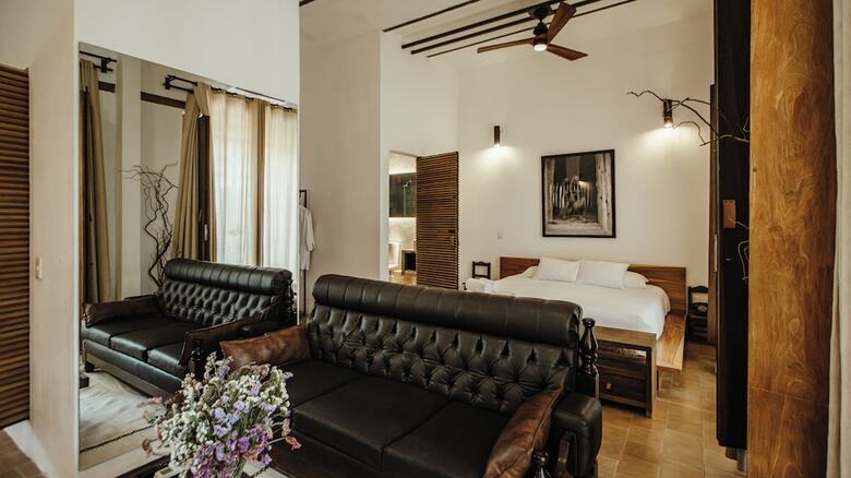 Hotel Sin Nombre