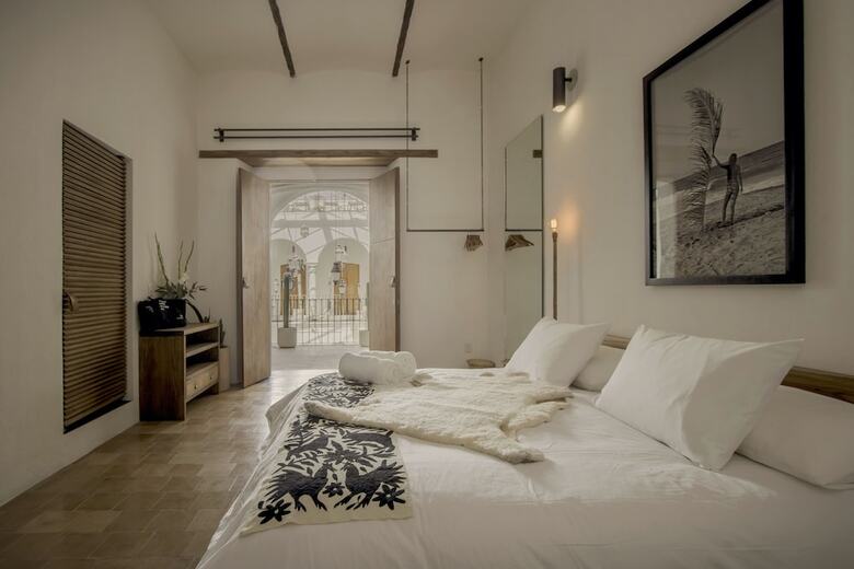 Hotel Sin Nombre